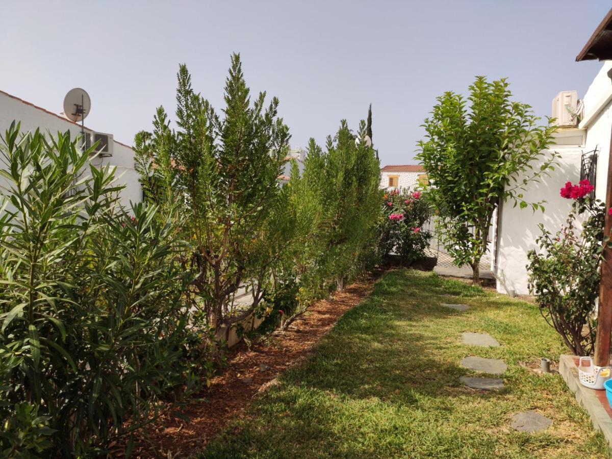 Lovely 2 Bedroom Bungalow With Parking Maspalomas  Exteriör bild