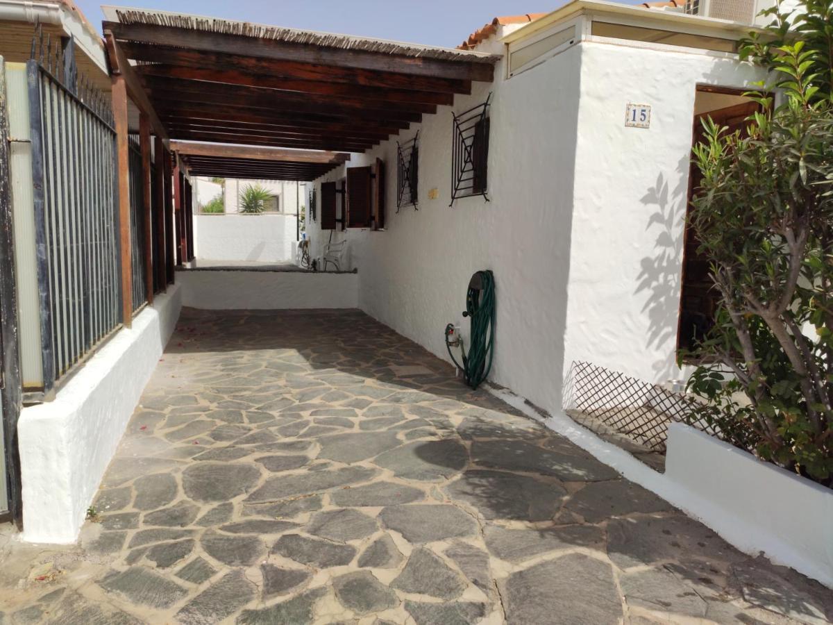 Lovely 2 Bedroom Bungalow With Parking Maspalomas  Exteriör bild
