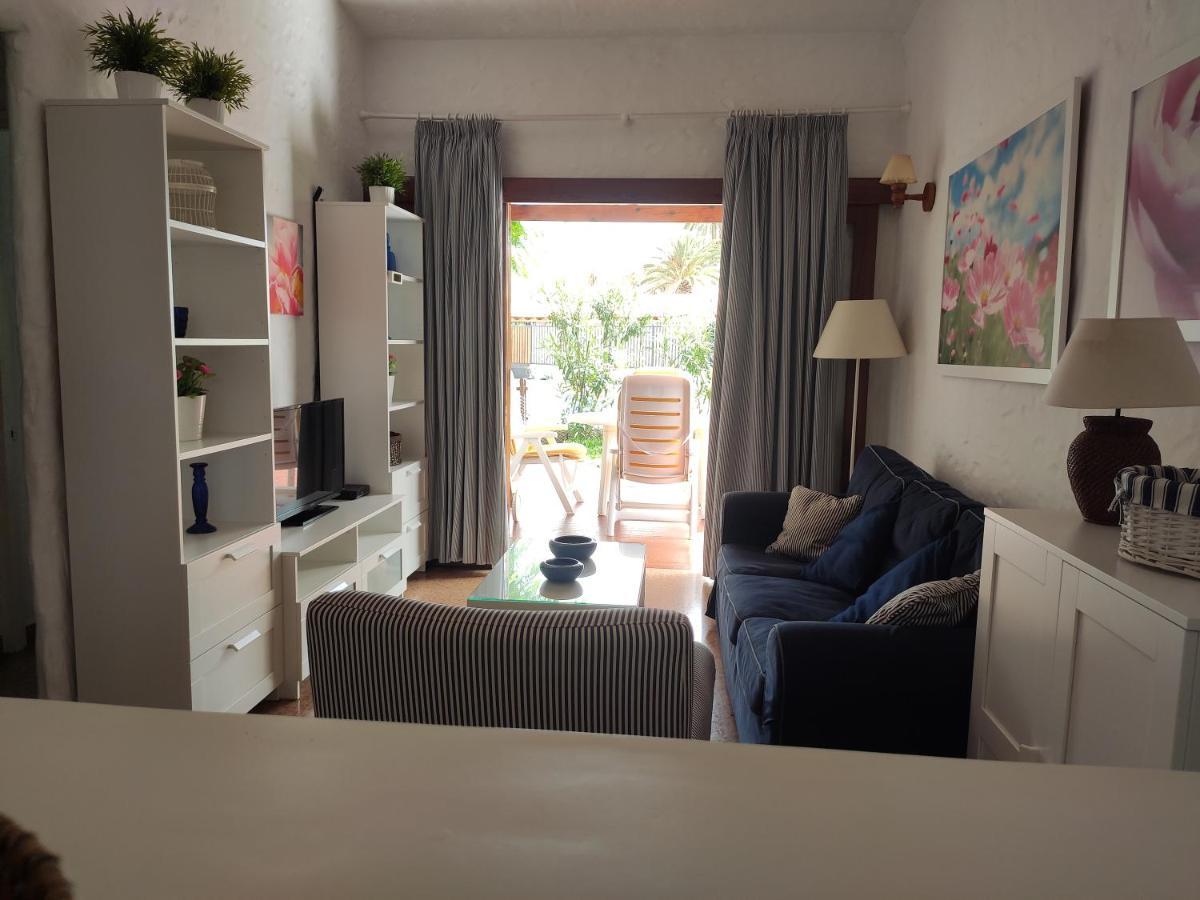 Lovely 2 Bedroom Bungalow With Parking Maspalomas  Exteriör bild