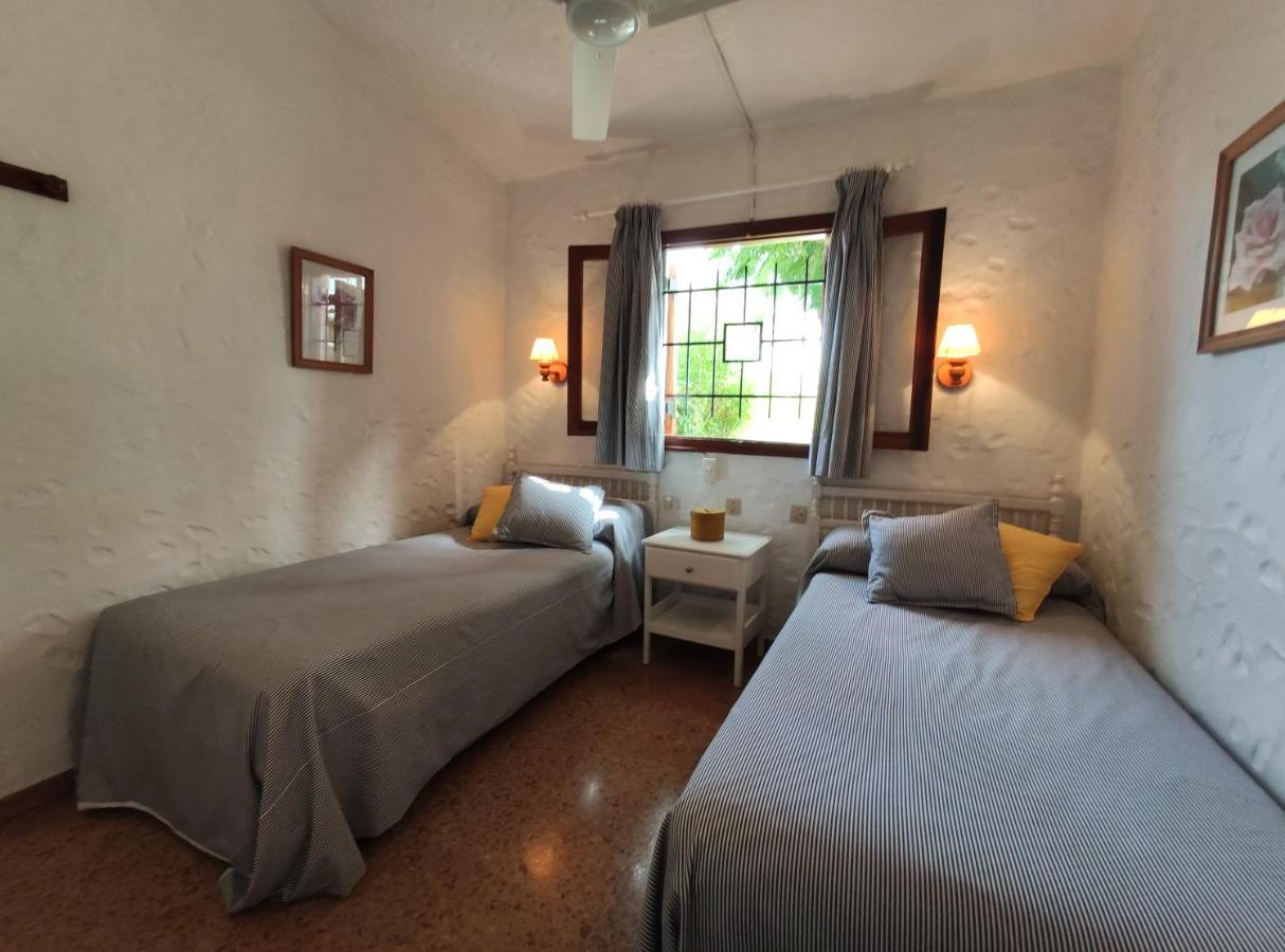 Lovely 2 Bedroom Bungalow With Parking Maspalomas  Exteriör bild