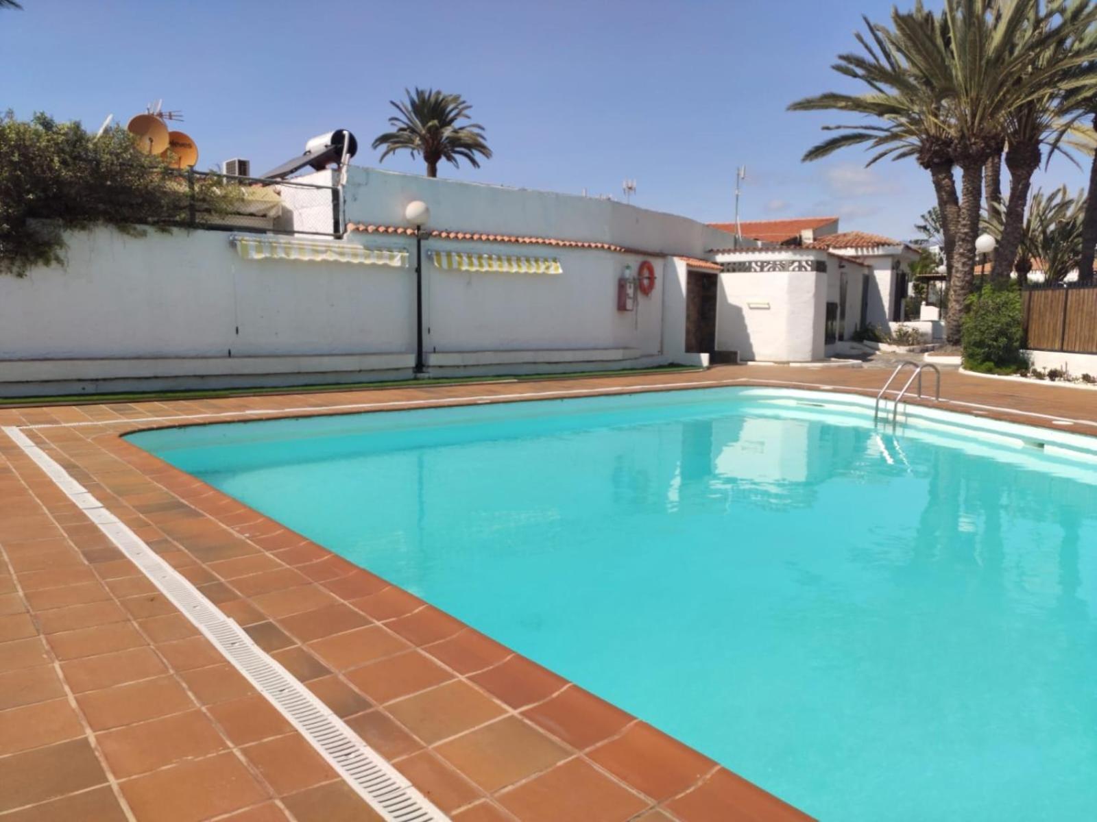 Lovely 2 Bedroom Bungalow With Parking Maspalomas  Exteriör bild
